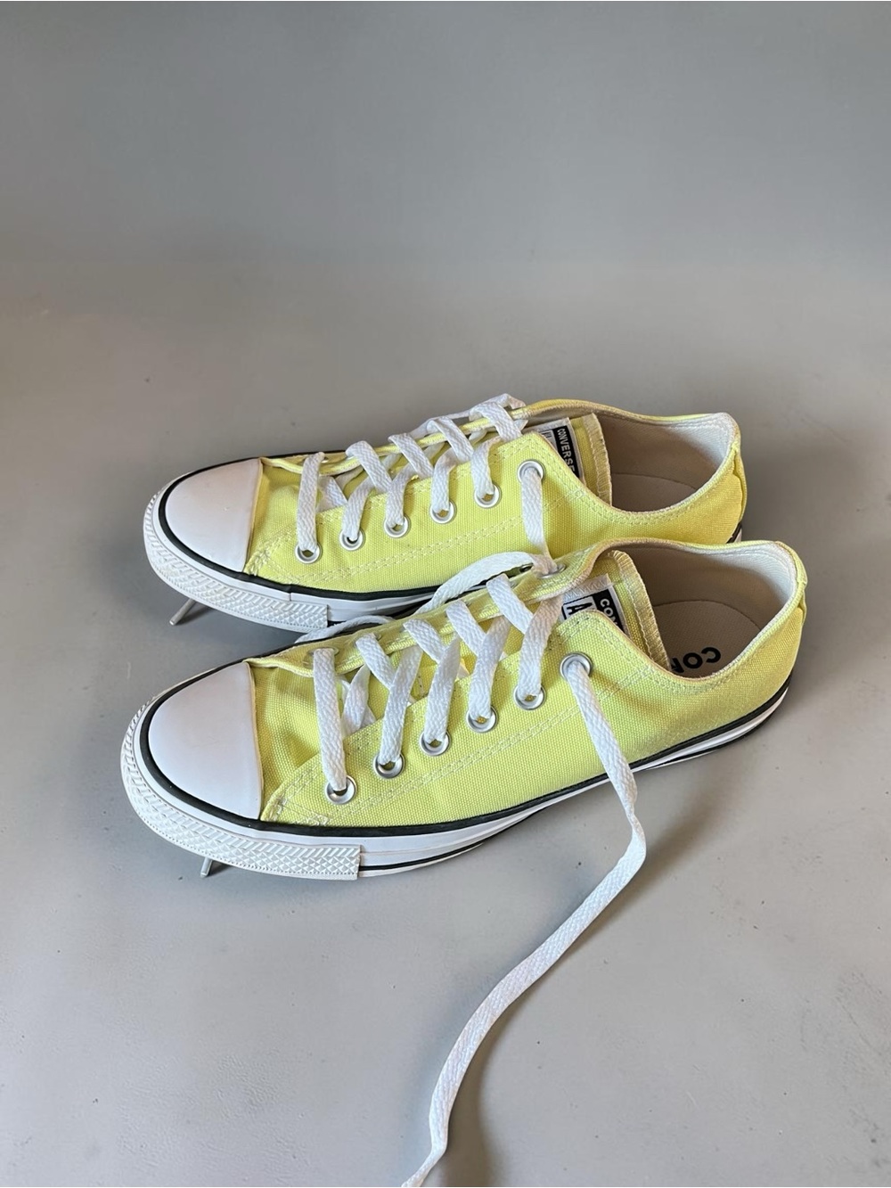 ON HOLD - Converse Chuck Taylor All Star Low Light Yellow Women’s 8 Men’s 6 - Picture 3 of 12